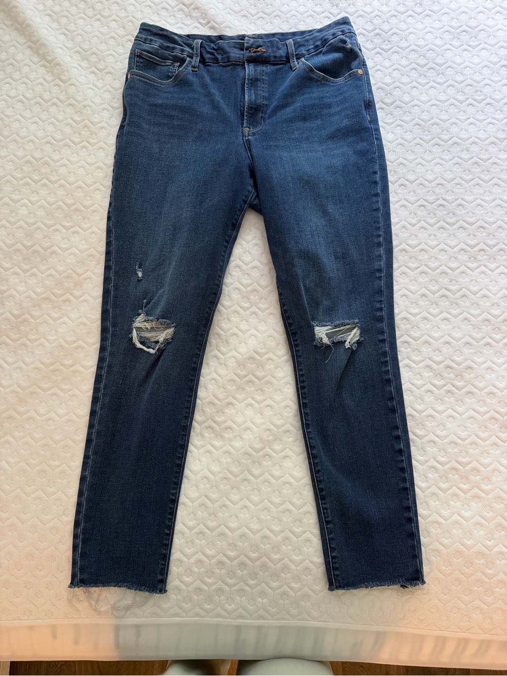 Express Women's Dark Wash Skinny Jeans with Knee Rips
